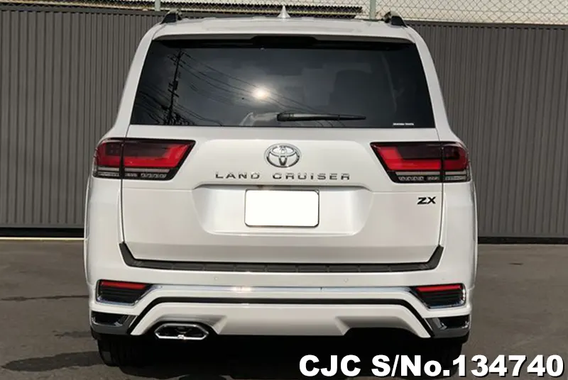 Toyota Land Cruiser in Pearl for Sale Image 5