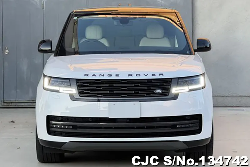 Land Rover Range Rover in White for Sale Image 4