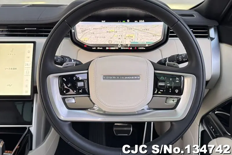 Land Rover Range Rover in White for Sale Image 13