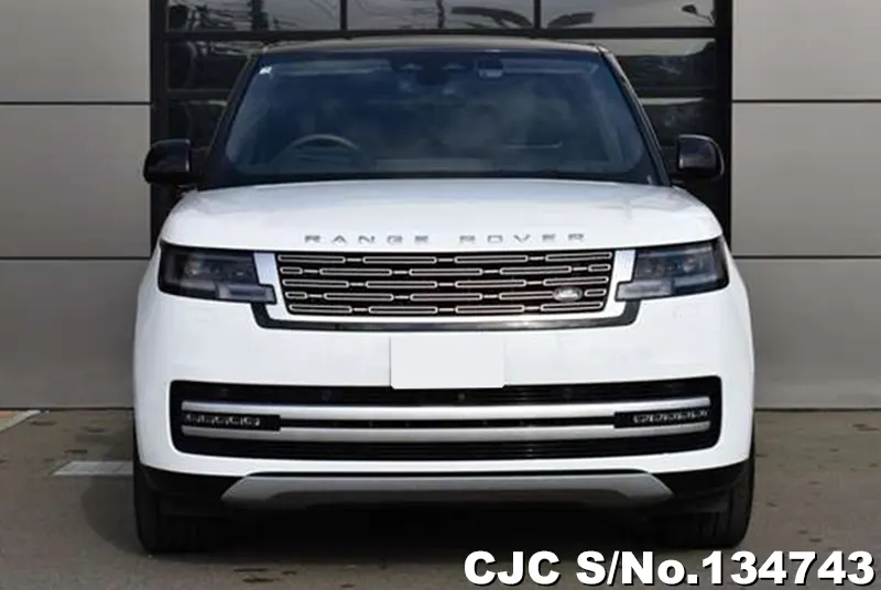 Land Rover Range Rover in White for Sale Image 3