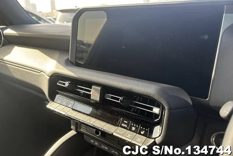 Toyota Land Cruiser 250 in Gray for Sale Image 9
