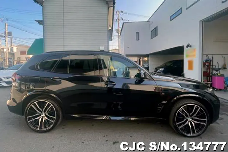 BMW X5 in Black for Sale Image 4