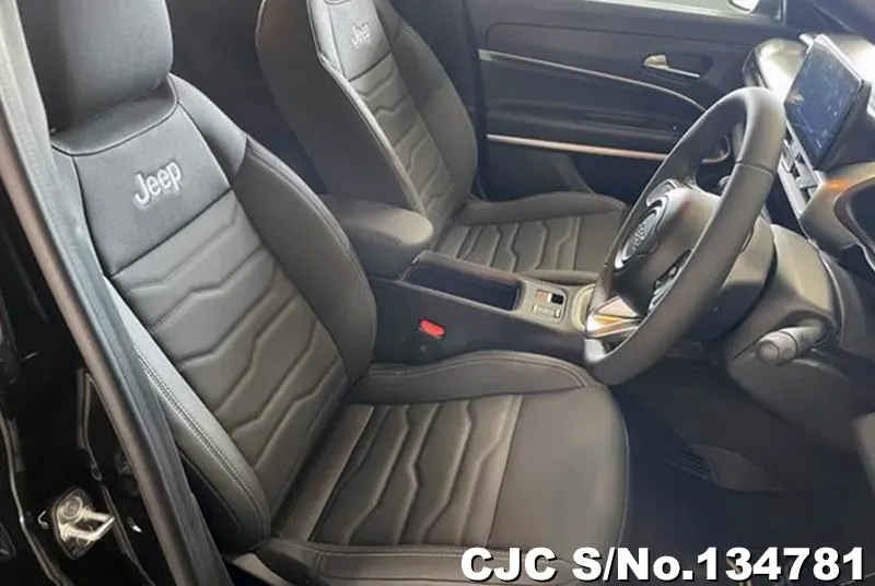 Chrysler Jeep Avenger in Black for Sale Image 7