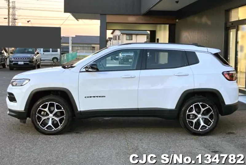 Chrysler Jeep Compass in White for Sale Image 4