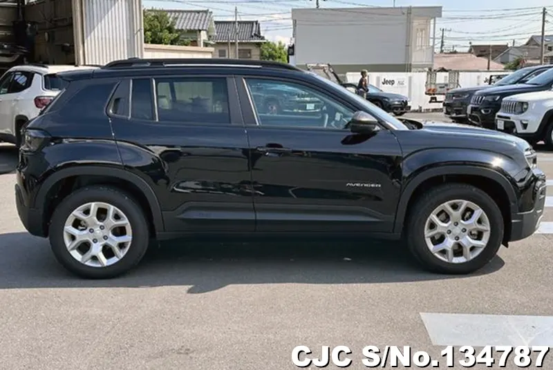 Chrysler Jeep Avenger in Black for Sale Image 4