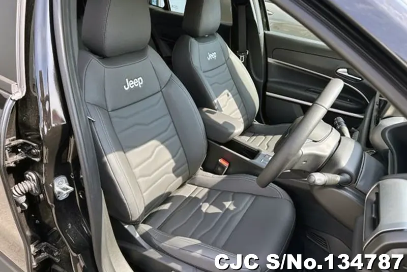 Chrysler Jeep Avenger in Black for Sale Image 7