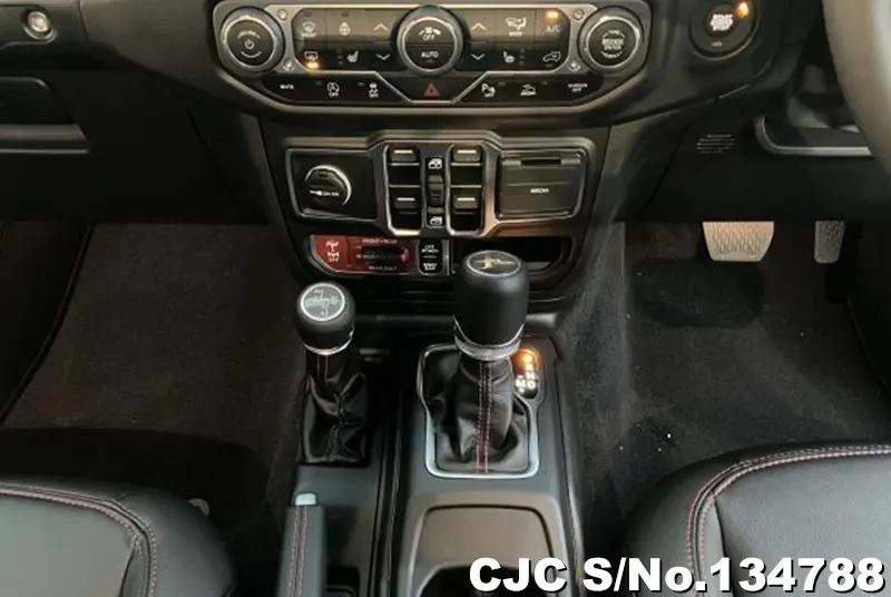 Chrysler Jeep Gladiator in Blue for Sale Image 13