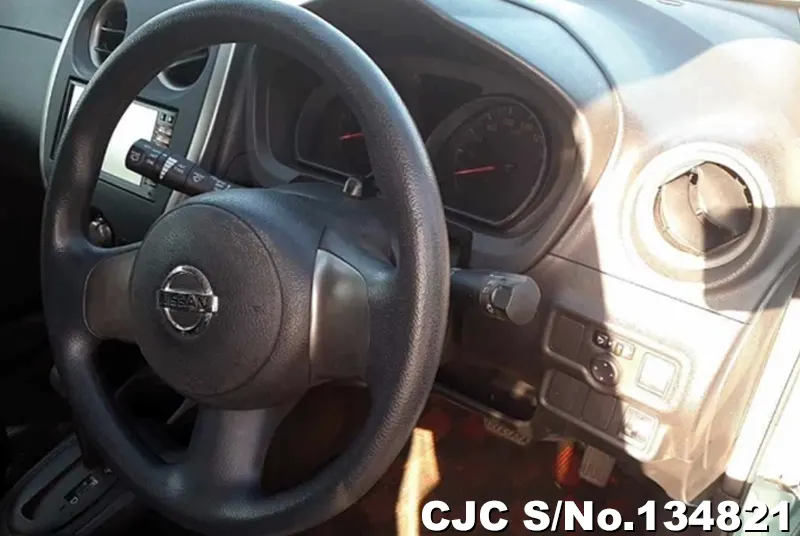 Nissan Note in Light Blue for Sale Image 7