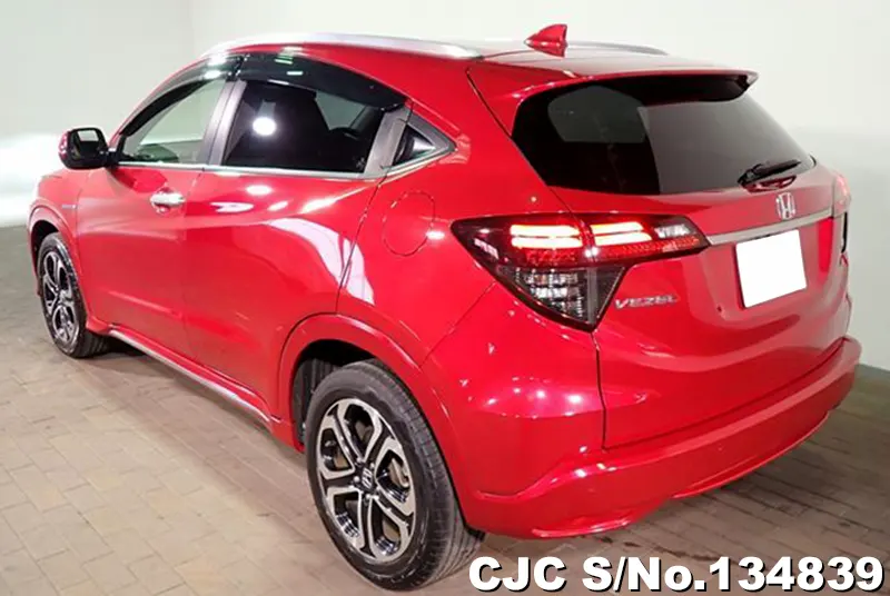 Honda Vezel in Red for Sale Image 1