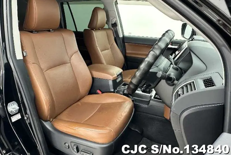 Toyota Land Cruiser Prado in Black for Sale Image 10