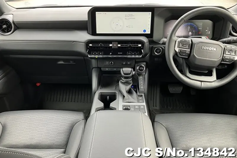 Toyota Land Cruiser 250 in White for Sale Image 9