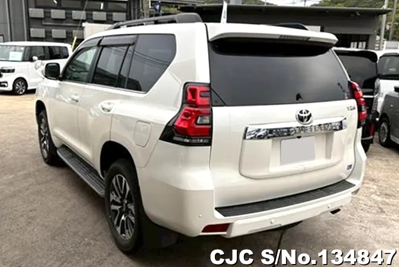 Toyota Land Cruiser Prado in Pearl for Sale Image 1