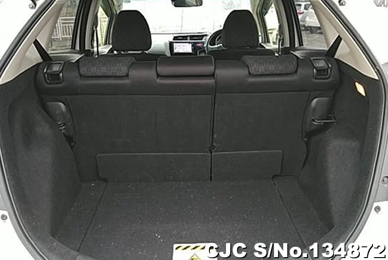 Honda Fit in White for Sale Image 4