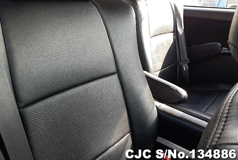 Toyota Alphard in White for Sale Image 10
