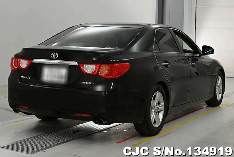 Toyota Mark X in Black for Sale Image 2