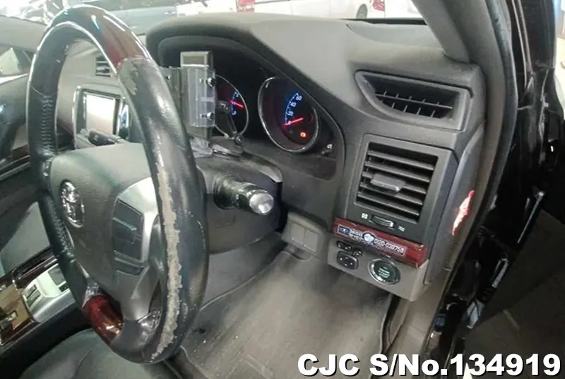 Toyota Mark X in Black for Sale Image 11