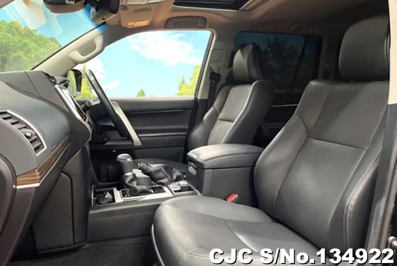 Toyota Land Cruiser Prado in Black for Sale Image 4