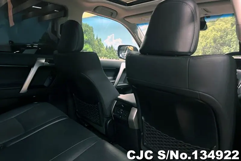 Toyota Land Cruiser Prado in Black for Sale Image 5