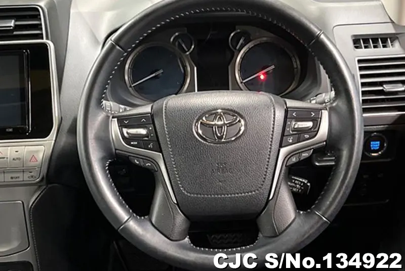 Toyota Land Cruiser Prado in Black for Sale Image 9