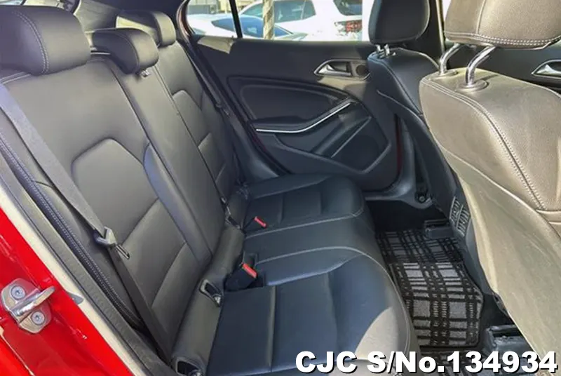 Mercedes Benz GLA Class in Red for Sale Image 5