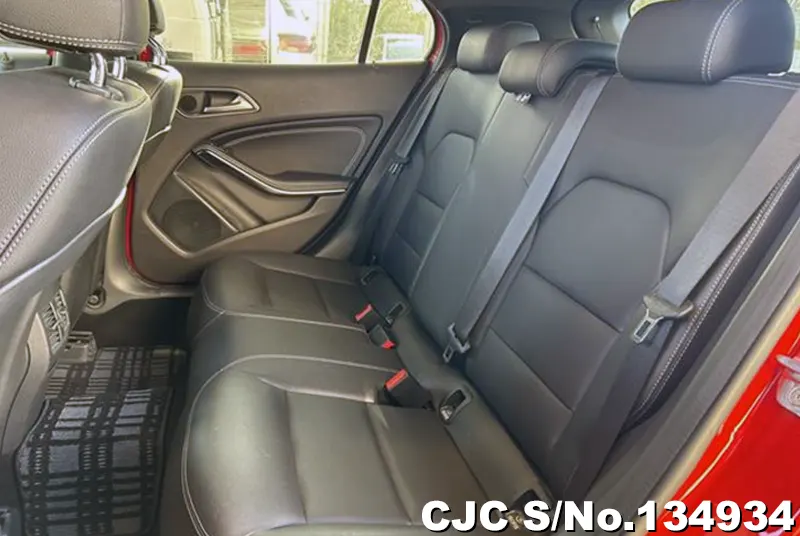 Mercedes Benz GLA Class in Red for Sale Image 6