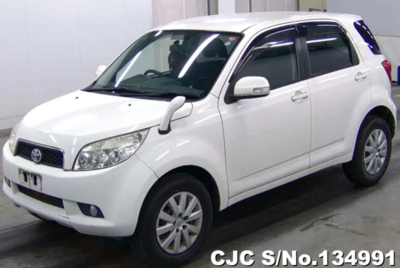Toyota Rush in White for Sale Image 3