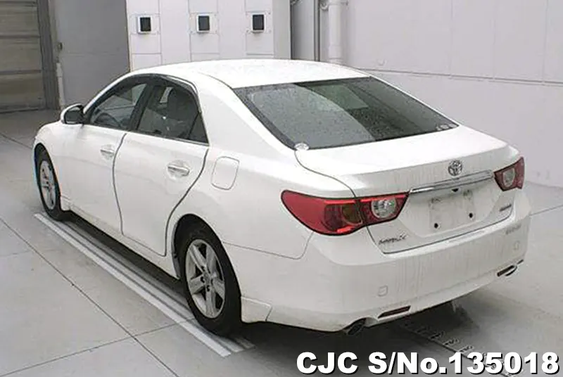 Toyota Mark X in White for Sale Image 1