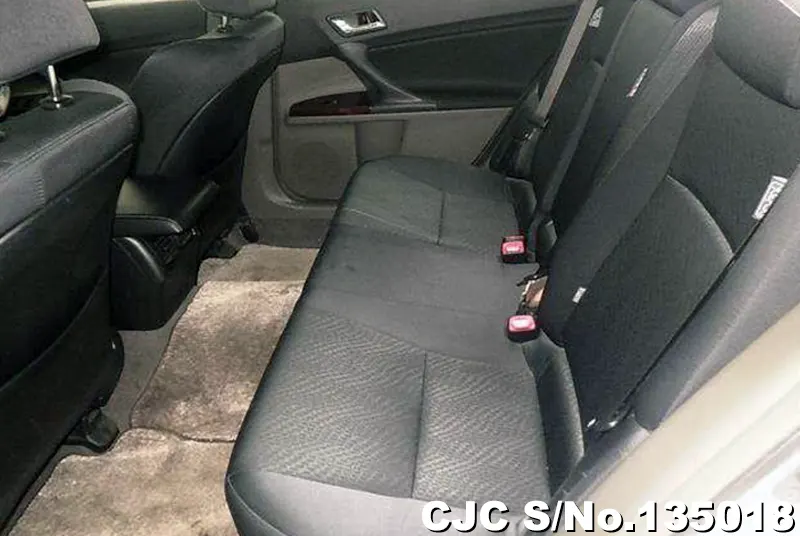 Toyota Mark X in White for Sale Image 5