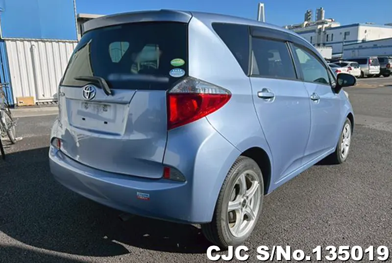 Toyota Ractis in Blue for Sale Image 2