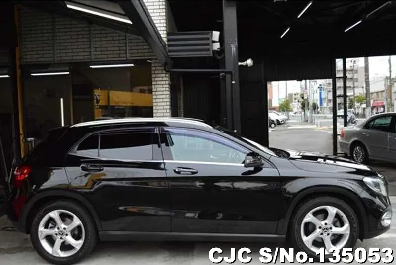 Mercedes Benz GLA Class in Black for Sale Image 6