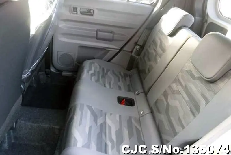 Daihatsu Taft in Beige for Sale Image 10