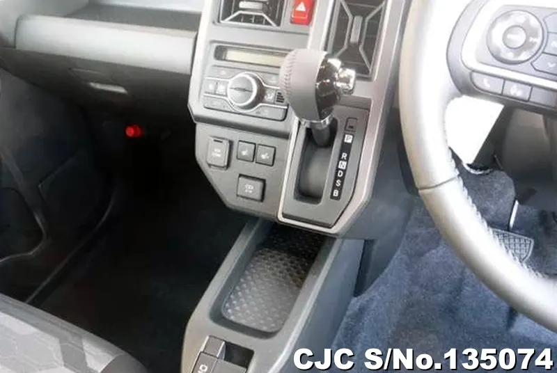 Daihatsu Taft in Beige for Sale Image 13