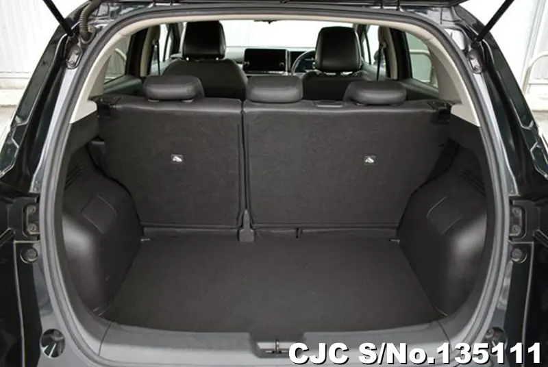 Nissan Aura e-Power in Purple for Sale Image 4
