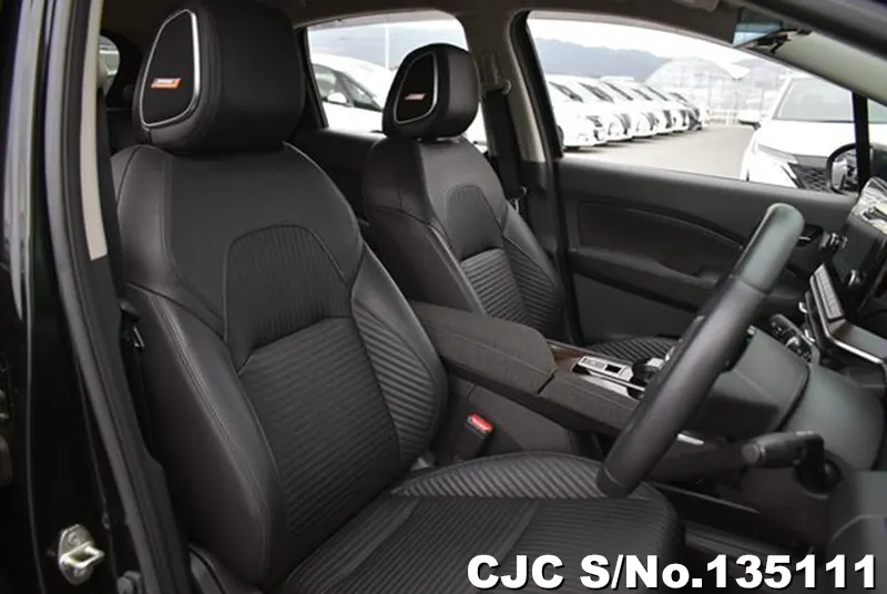 Nissan Aura e-Power in Purple for Sale Image 7