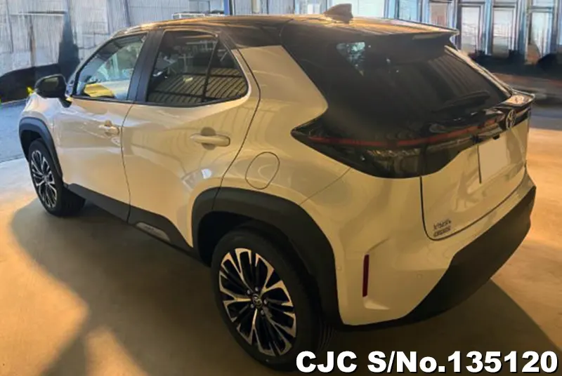 Toyota Yaris Cross in Pearl for Sale Image 1