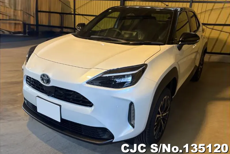 Toyota Yaris Cross in Pearl for Sale Image 2