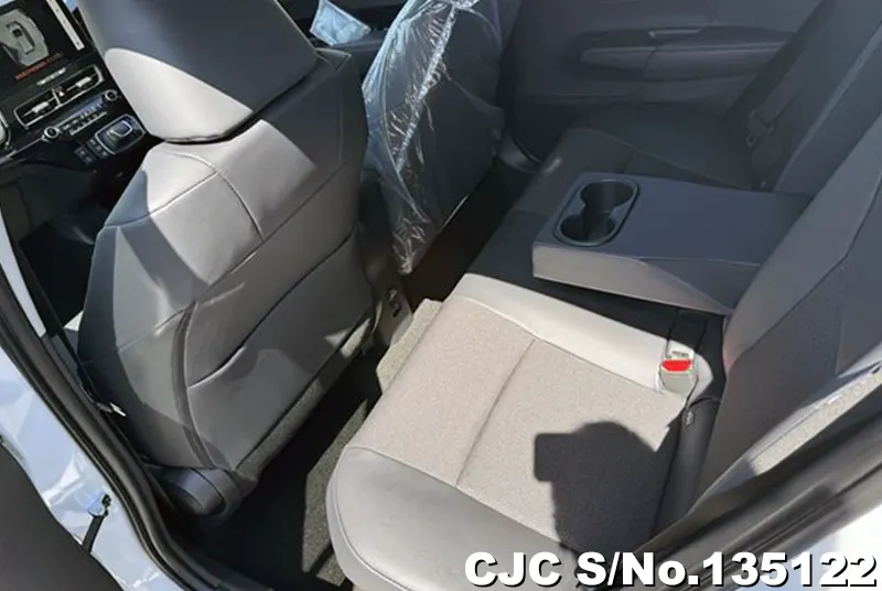 Toyota Aqua in White for Sale Image 15