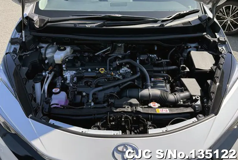 Toyota Aqua in White for Sale Image 21