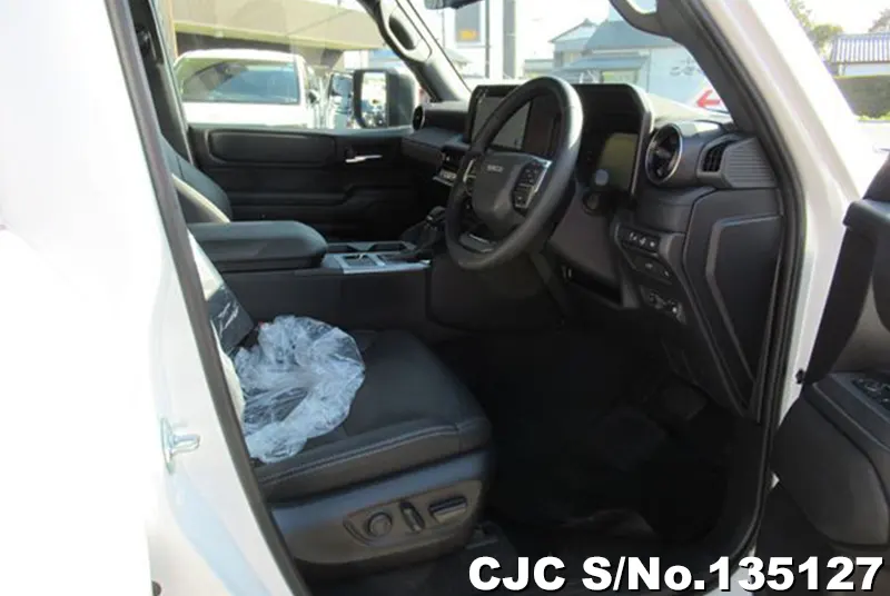 Toyota Land Cruiser 250 in Pearl for Sale Image 7