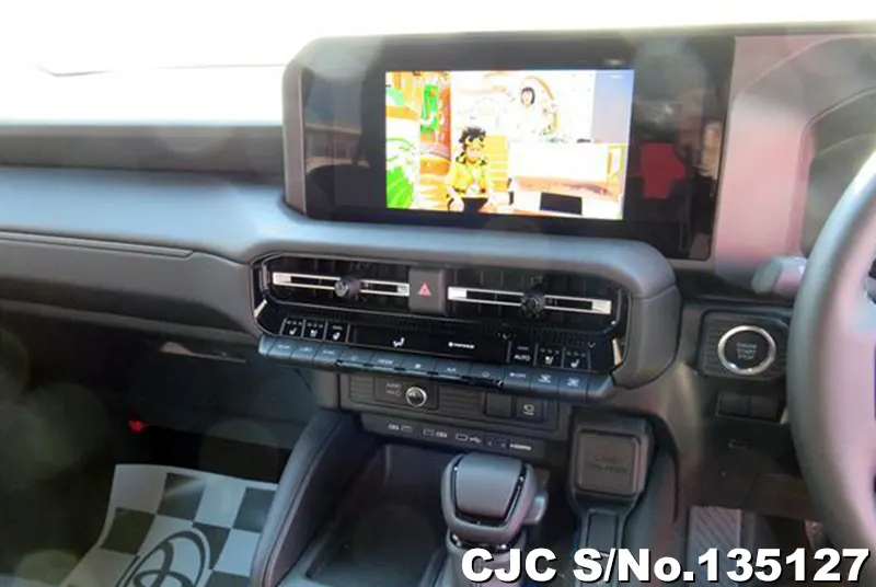 Toyota Land Cruiser 250 in Pearl for Sale Image 12