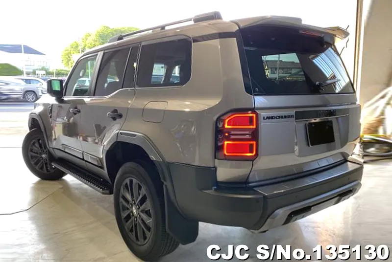 Toyota Land Cruiser 250 in Gray for Sale Image 1
