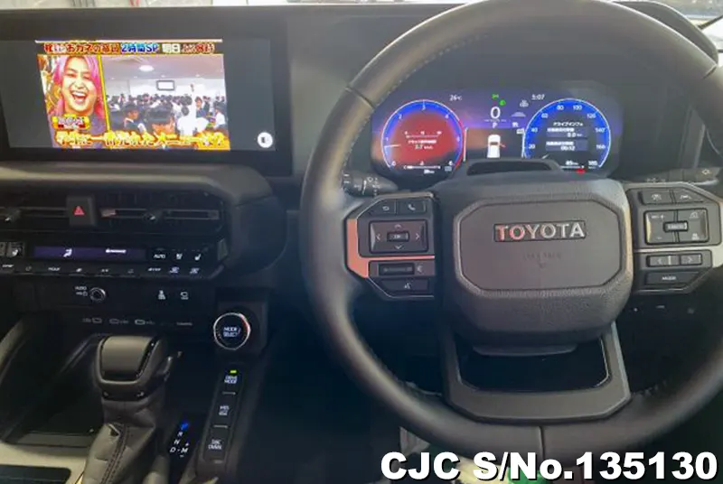 Toyota Land Cruiser 250 in Gray for Sale Image 9
