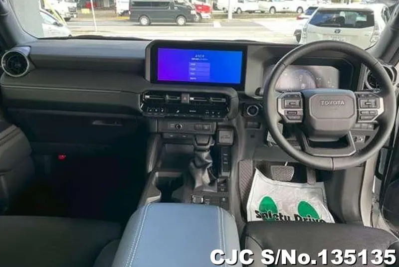 Toyota Land Cruiser 250 in Pearl for Sale Image 3