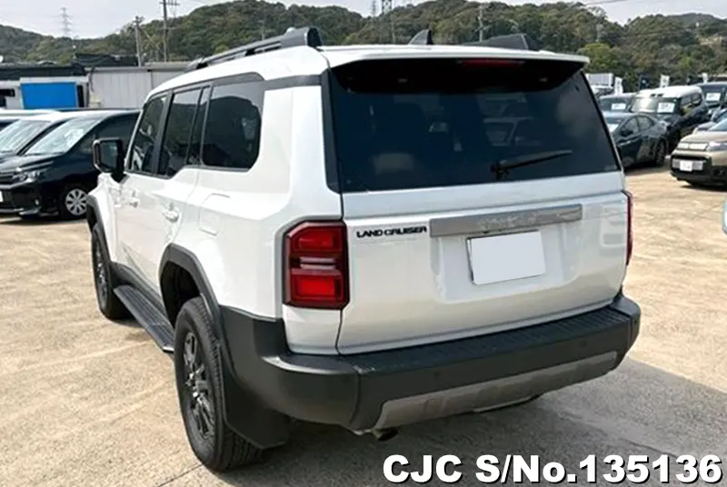 Toyota Land Cruiser 250 in Pearl for Sale Image 1