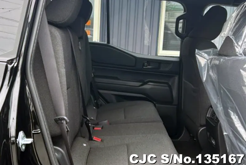 Toyota Land Cruiser 250 in Black for Sale Image 9