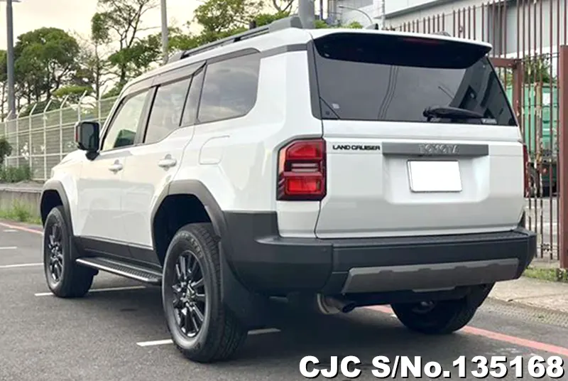 Toyota Land Cruiser 250 in White for Sale Image 1