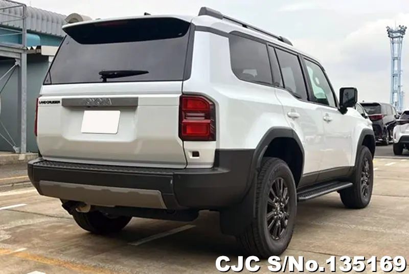 Toyota Land Cruiser 250 in White for Sale Image 2