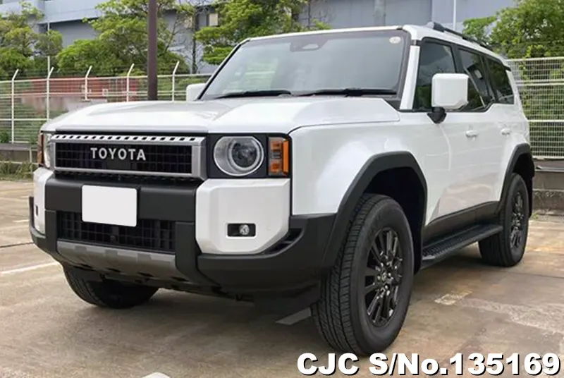 Toyota Land Cruiser 250 in White for Sale Image 3