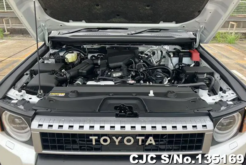 Toyota Land Cruiser 250 in White for Sale Image 13