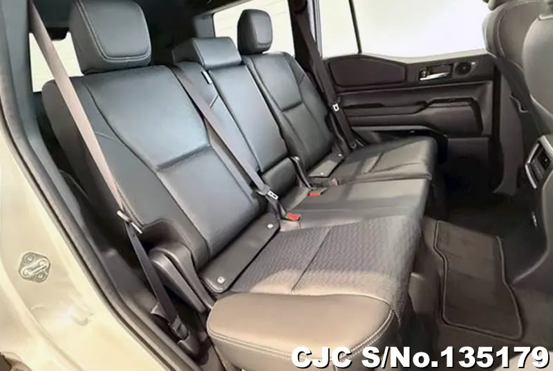 Toyota Land Cruiser 250 in Pearl for Sale Image 9